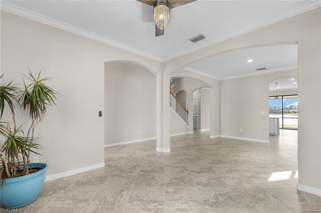 9221 Woodhurst Dr, Naples, FL 34120-7