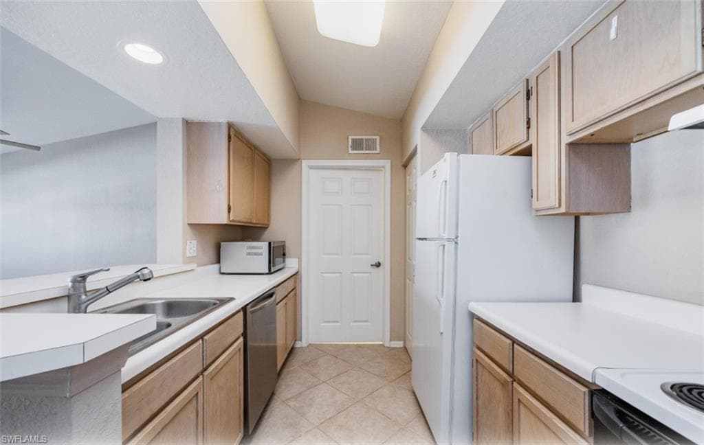 4635 Saint Croix Ln 1232, Naples, FL 34109-10