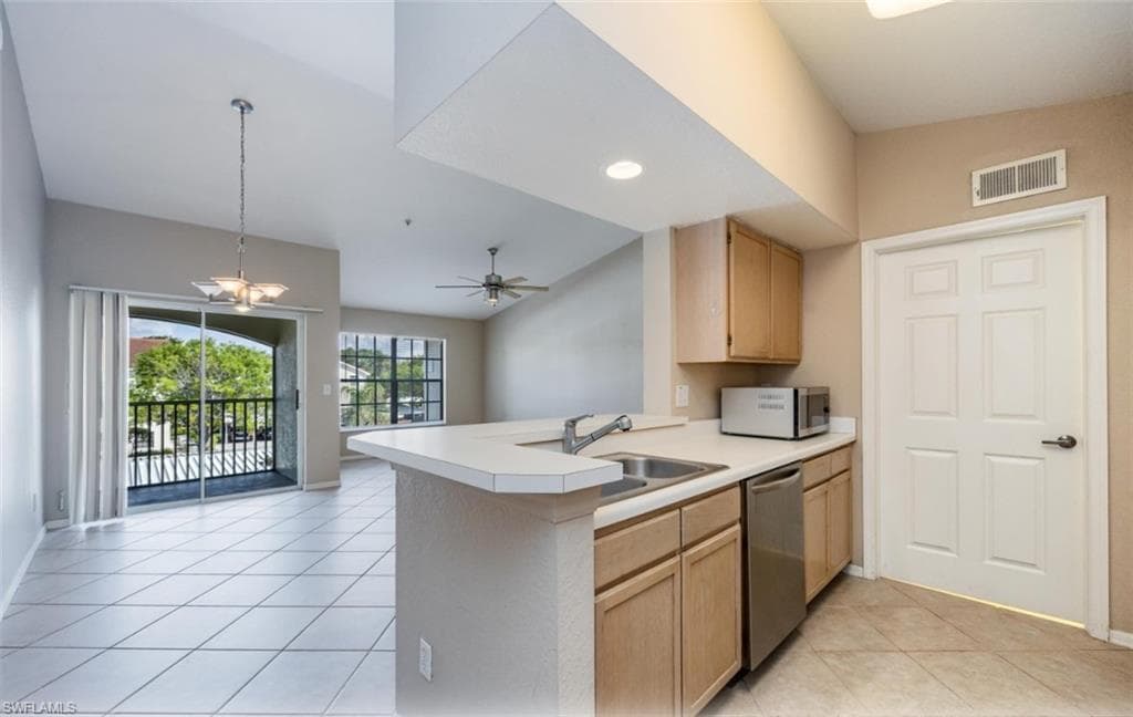 4635 Saint Croix Ln 1232, Naples, FL 34109-8
