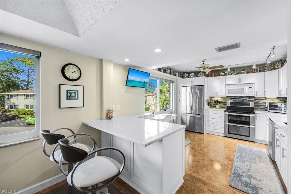 261 Memory Ln 2704, Naples, FL 34112-7