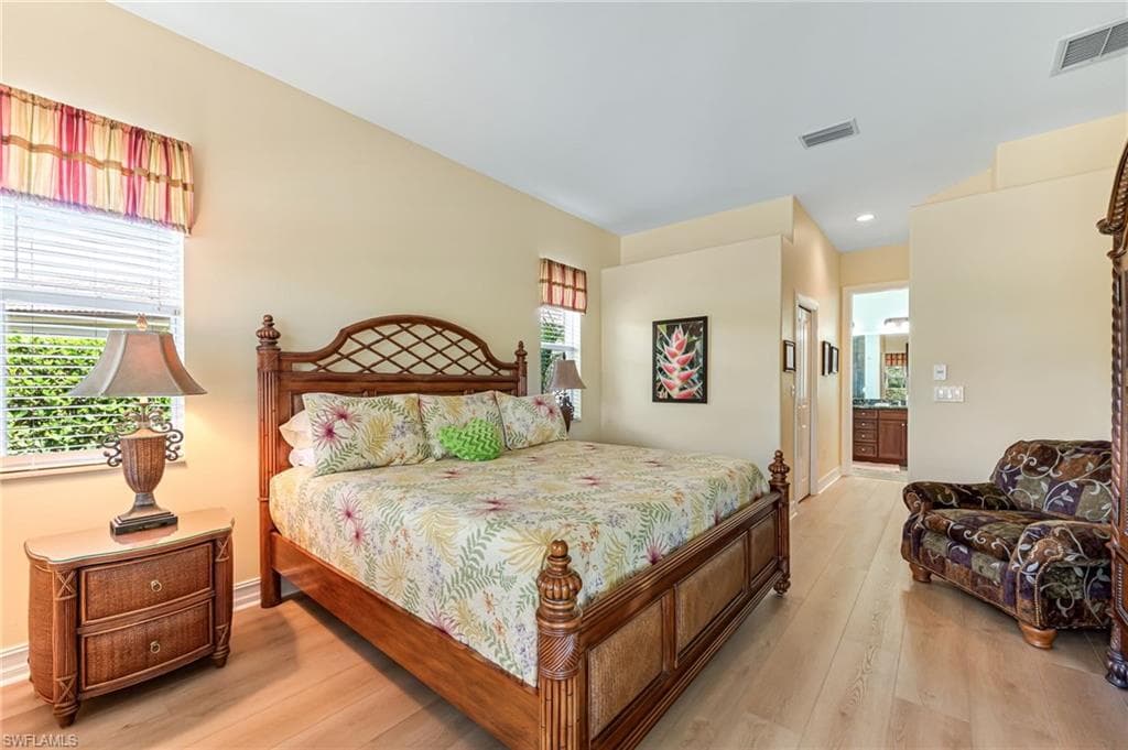6173 Dogleg Dr, Naples, FL 34113-14