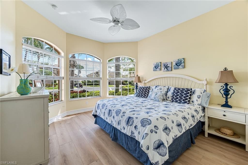 6173 Dogleg Dr, Naples, FL 34113-16