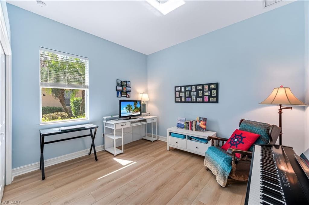 6173 Dogleg Dr, Naples, FL 34113-18