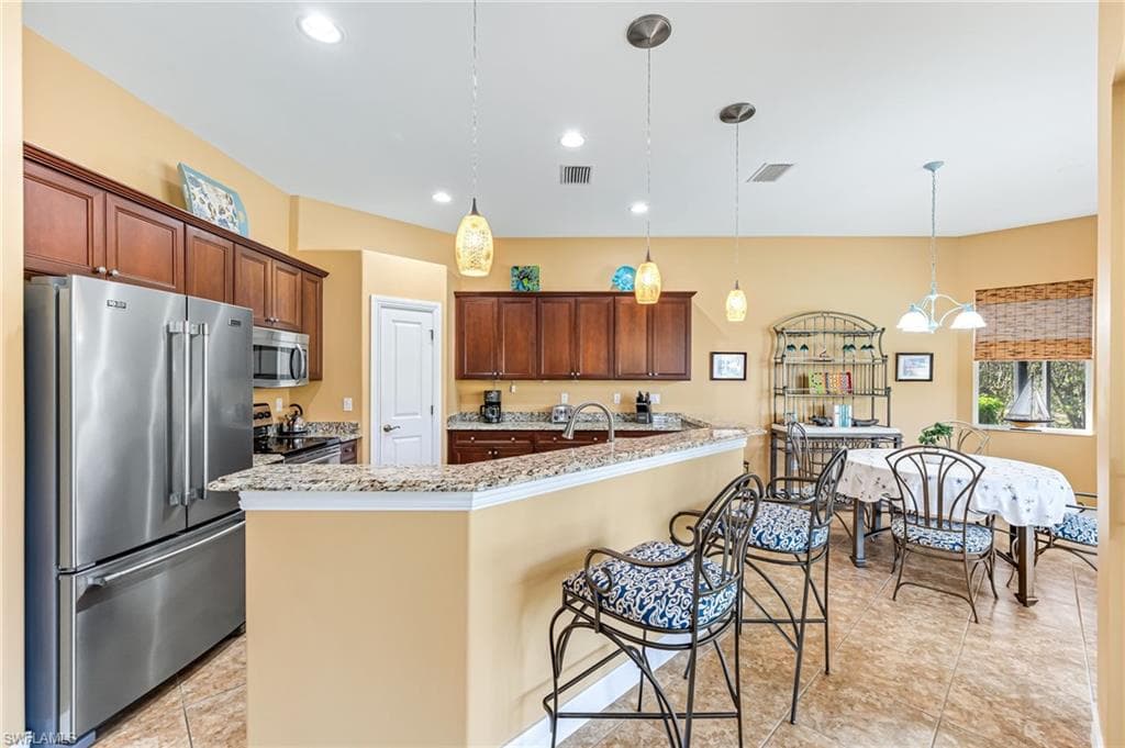 6173 Dogleg Dr, Naples, FL 34113-8