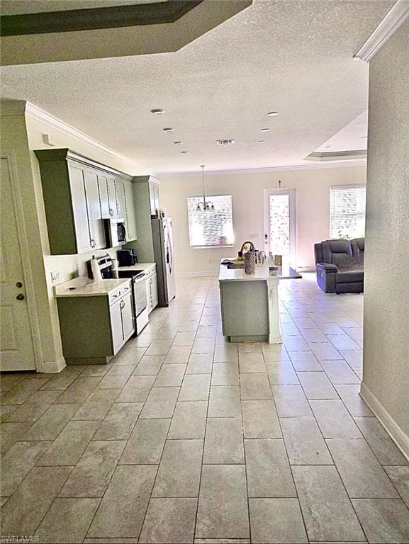 1623 44th St, Cape Coral, FL 33909-9