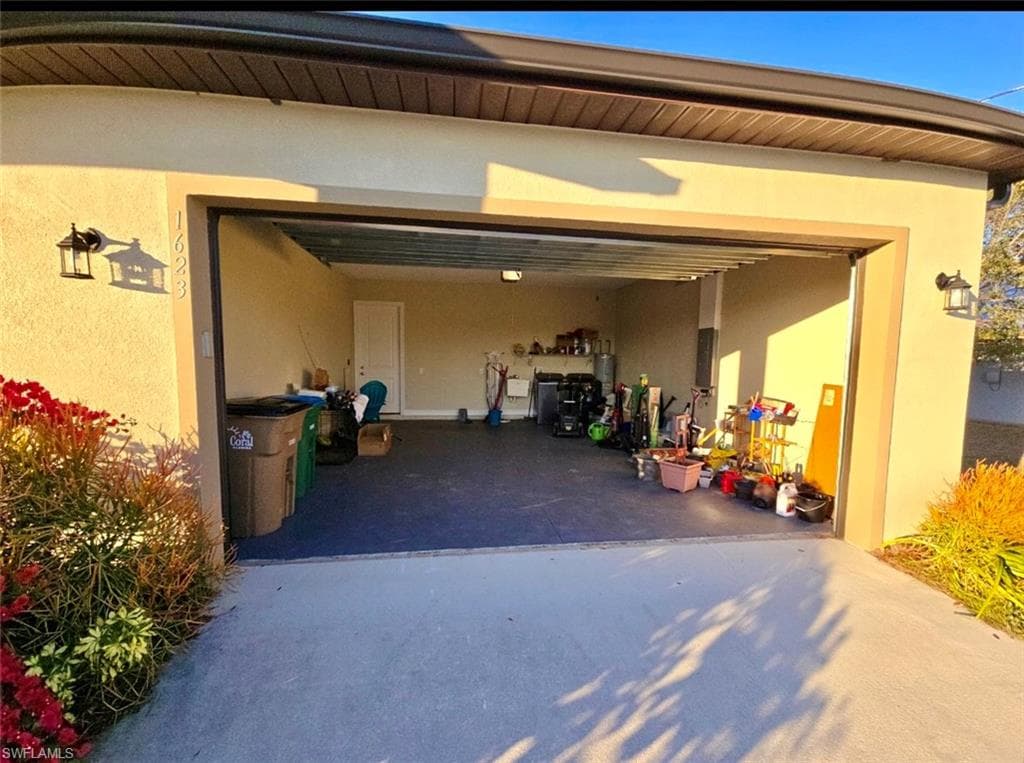 1623 44th St, Cape Coral, FL 33909-14