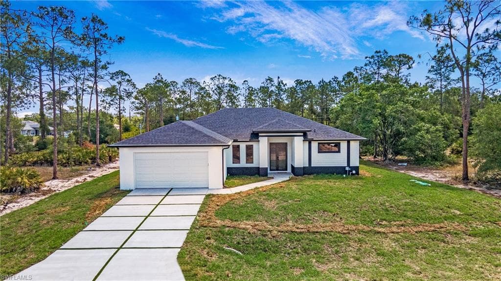 1420 Poinsettia Ave, Lehigh Acres, FL 33972-1