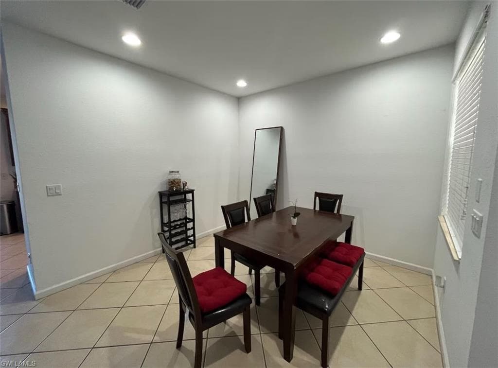 7029 Ambrosia Ln 604, Naples, FL 34119-10