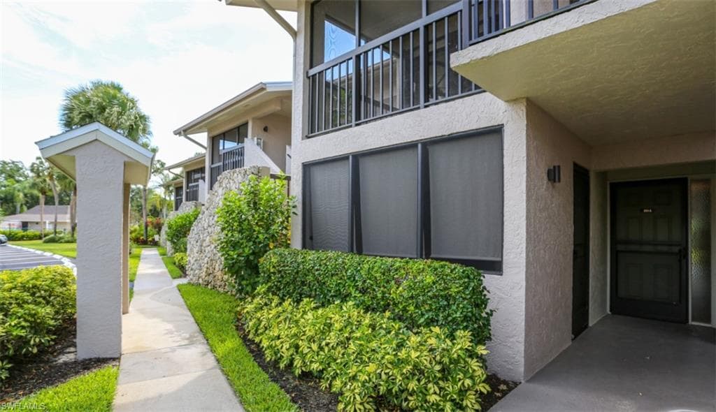 1782 Imperial Golf Course Blvd C-104, Naples, FL 34110-1