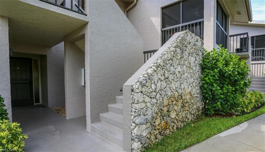 1782 Imperial Golf Course Blvd C-104, Naples, FL 34110-4