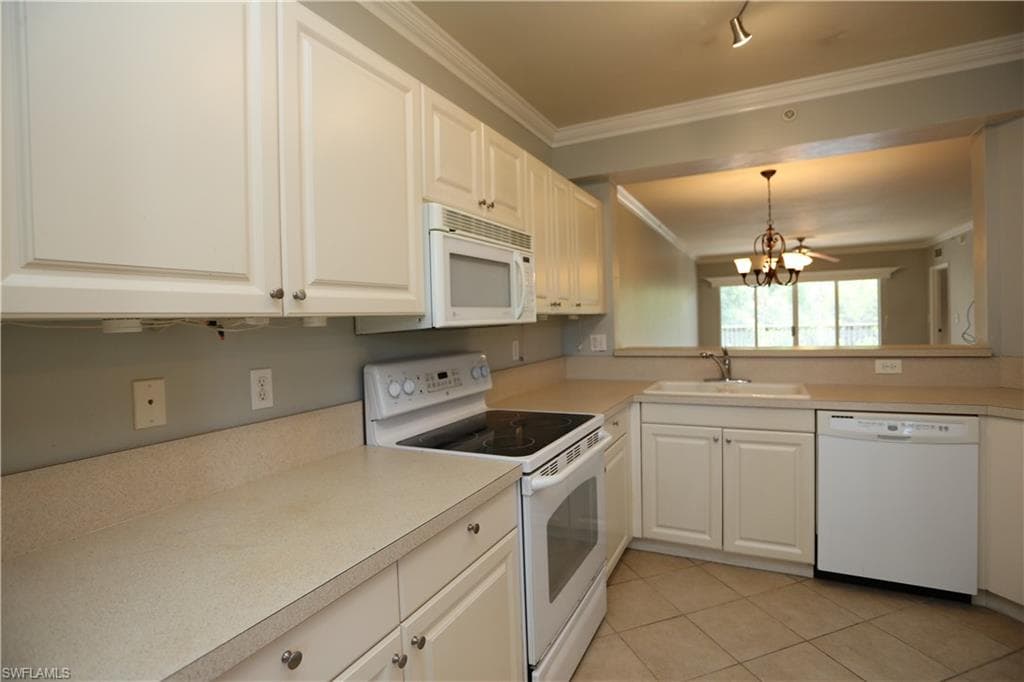 7811 Regal Heron Cir 4-204, Naples, FL 34104-16