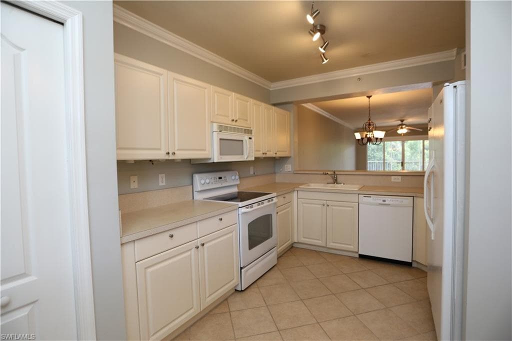 7811 Regal Heron Cir 4-204, Naples, FL 34104-17