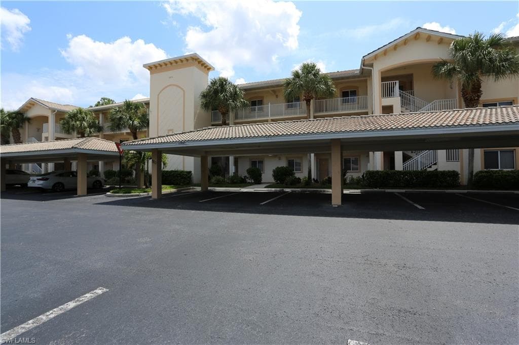 7811 Regal Heron Cir 4-204, Naples, FL 34104-40