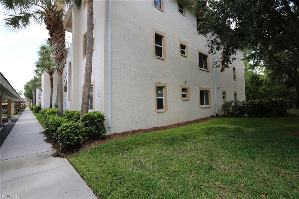 7811 Regal Heron Cir 4-204, Naples, FL 34104-42