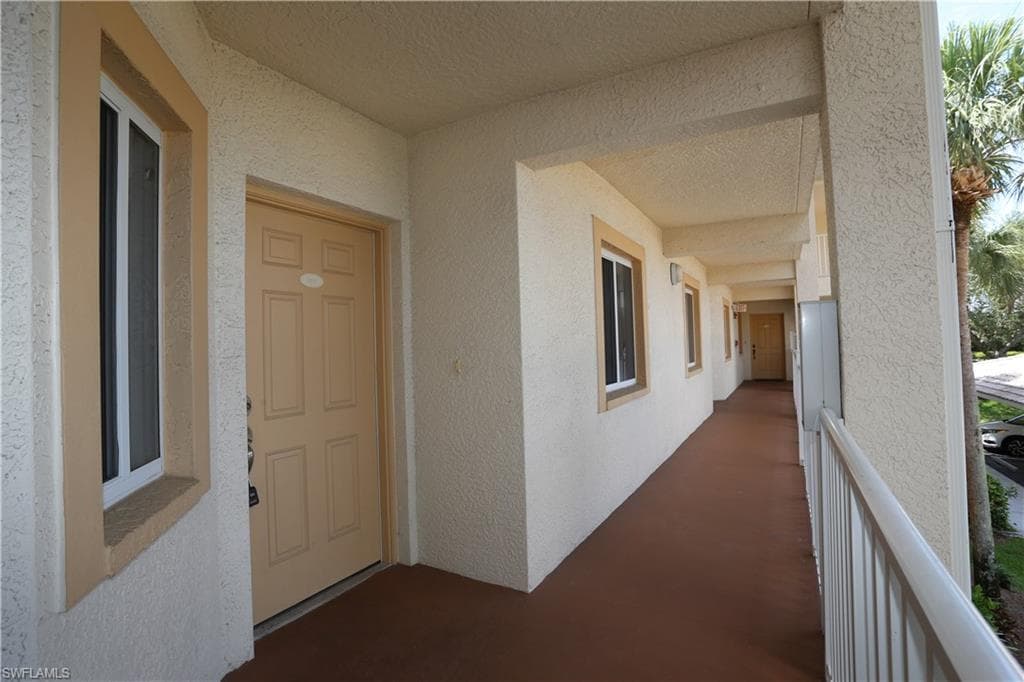 7811 Regal Heron Cir 4-204, Naples, FL 34104-4