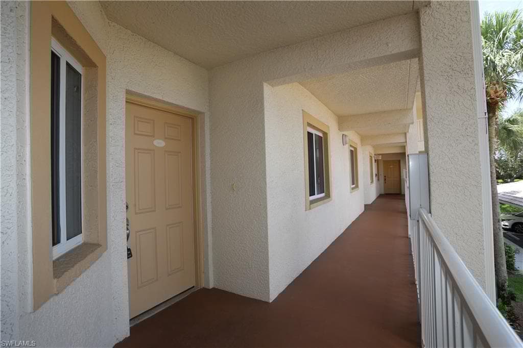 7811 Regal Heron Cir 4-204, Naples, FL 34104-5