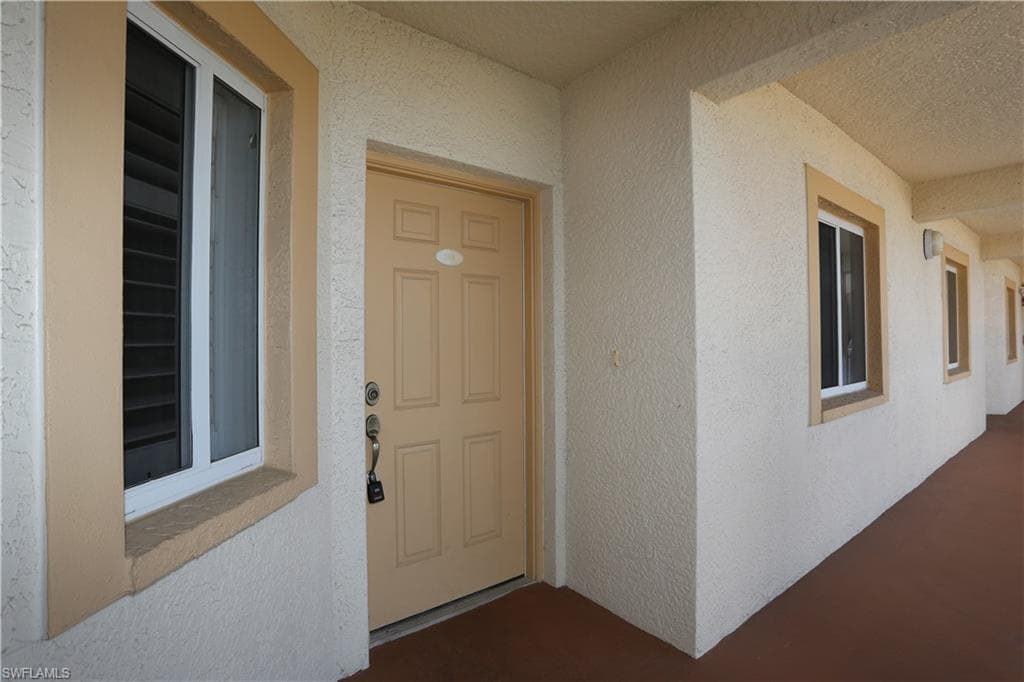 7811 Regal Heron Cir 4-204, Naples, FL 34104-6