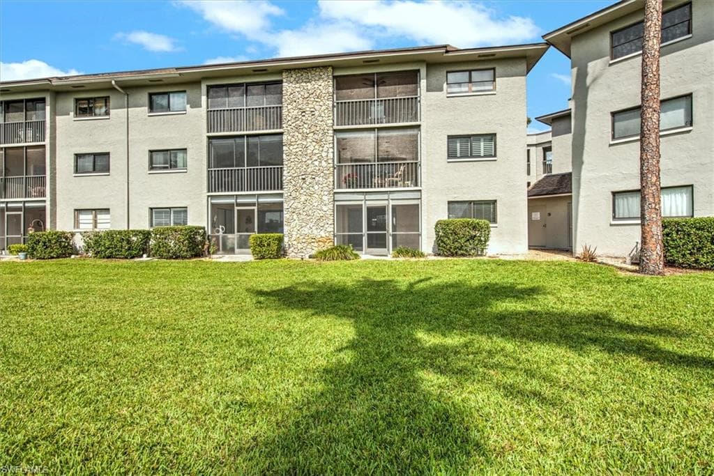 5773 Gage Ln B-101, Naples, FL 34113-28