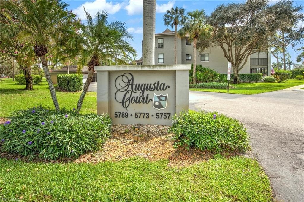 5773 Gage Ln B-101, Naples, FL 34113-4