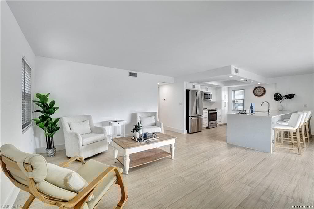 1155 Sandpiper St A7, Naples, FL 34102-1