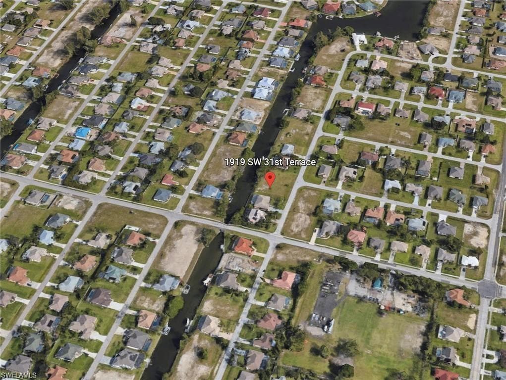1919 31st Ter, Cape Coral, FL 33914-4