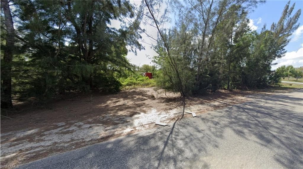 3909 Sunset Rd, Lehigh Acres, FL 33971-4