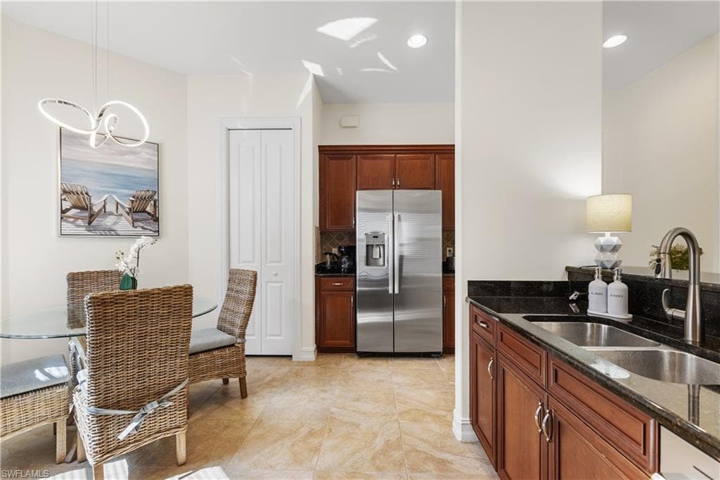 7393 Moorgate Point Way, Naples, FL 34113-9