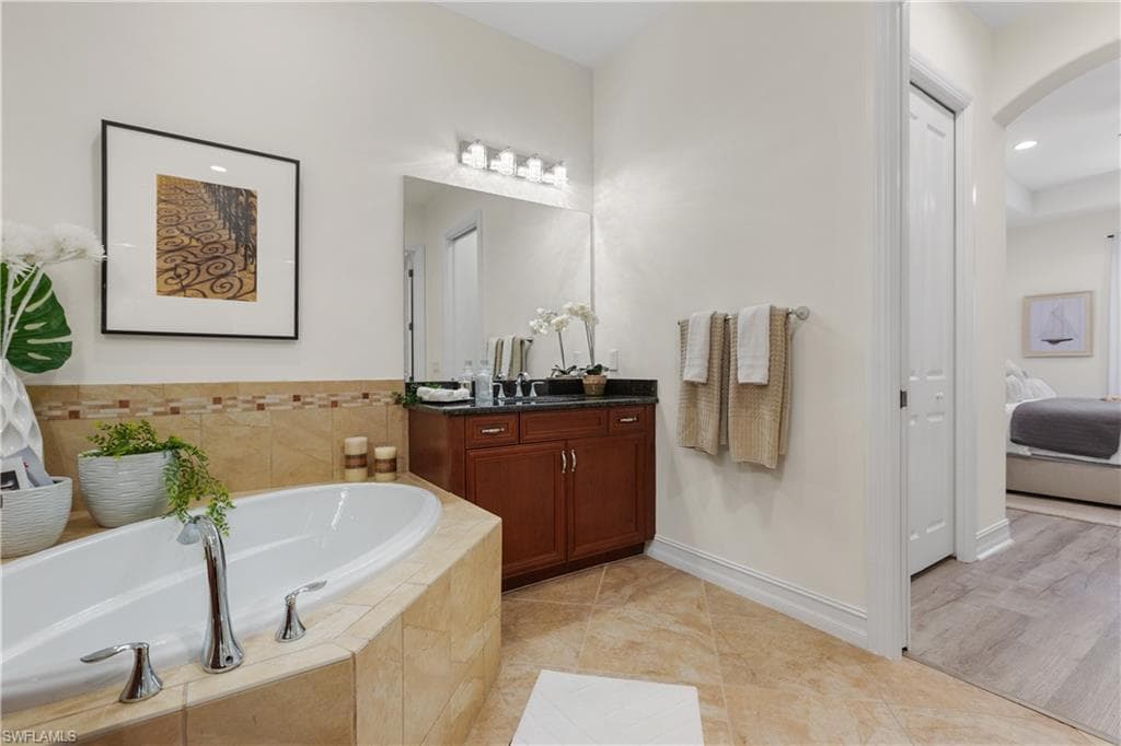7393 Moorgate Point Way, Naples, FL 34113-17