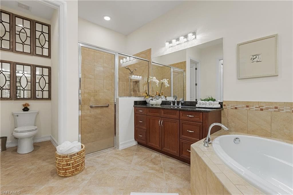 7393 Moorgate Point Way, Naples, FL 34113-18