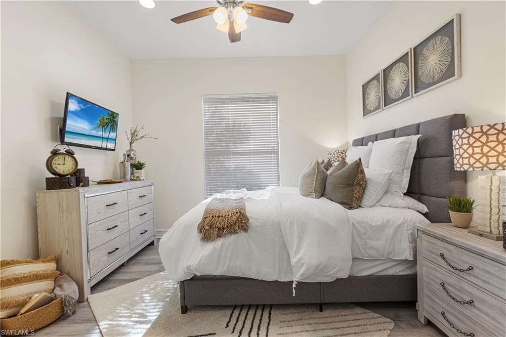 7393 Moorgate Point Way, Naples, FL 34113-20
