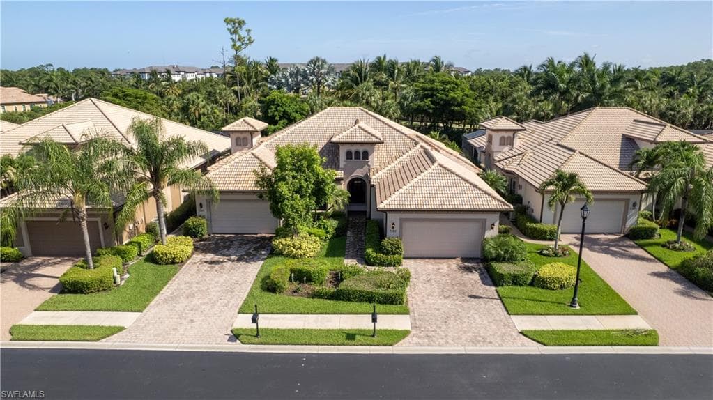 7393 Moorgate Point Way, Naples, FL 34113-33