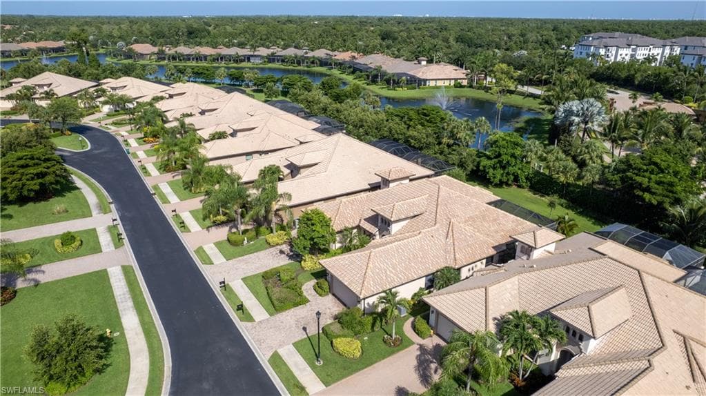 7393 Moorgate Point Way, Naples, FL 34113-34