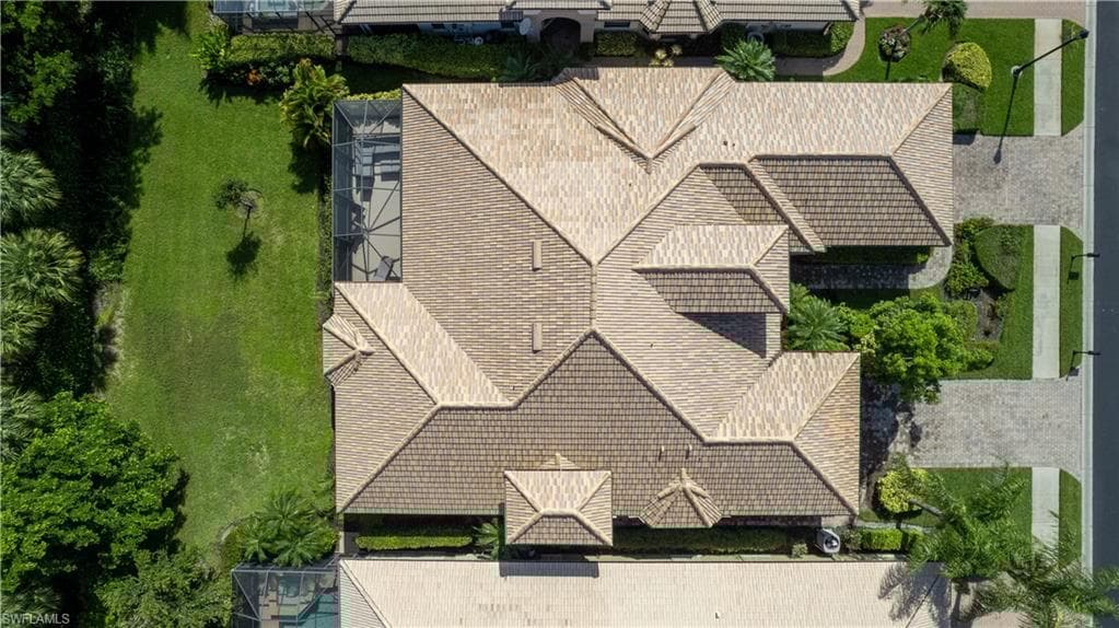 7393 Moorgate Point Way, Naples, FL 34113-38