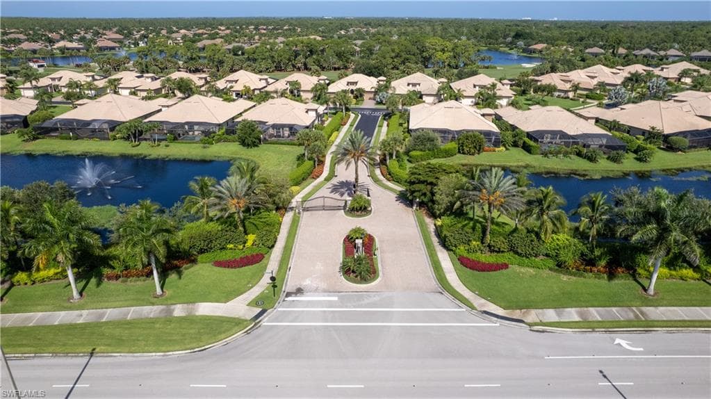 7393 Moorgate Point Way, Naples, FL 34113-40