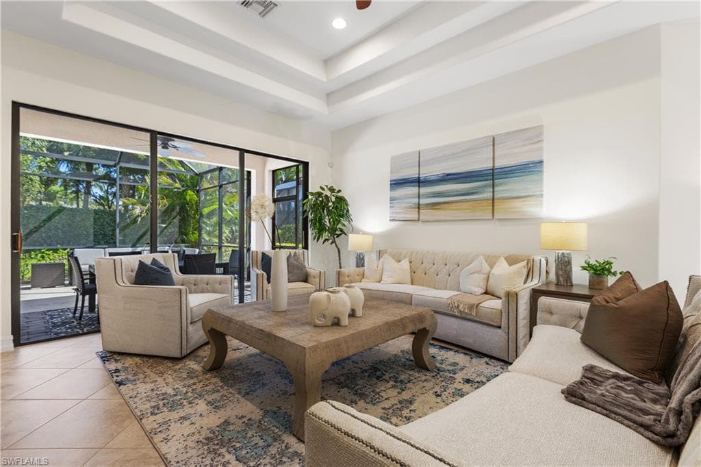 7393 Moorgate Point Way, Naples, FL 34113-4