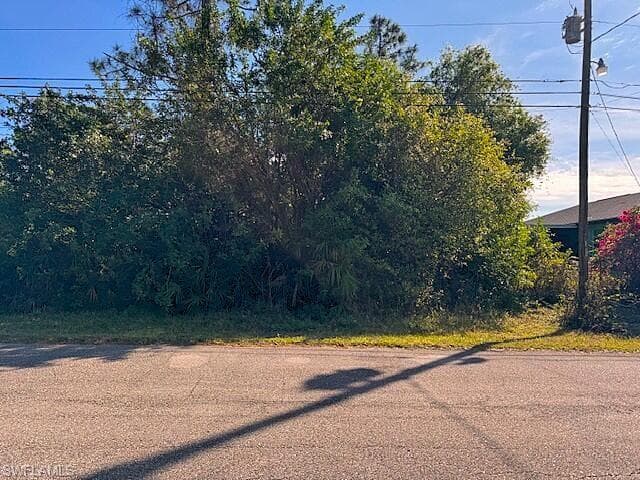 502 Truman Ave, Lehigh Acres, FL 33972-6
