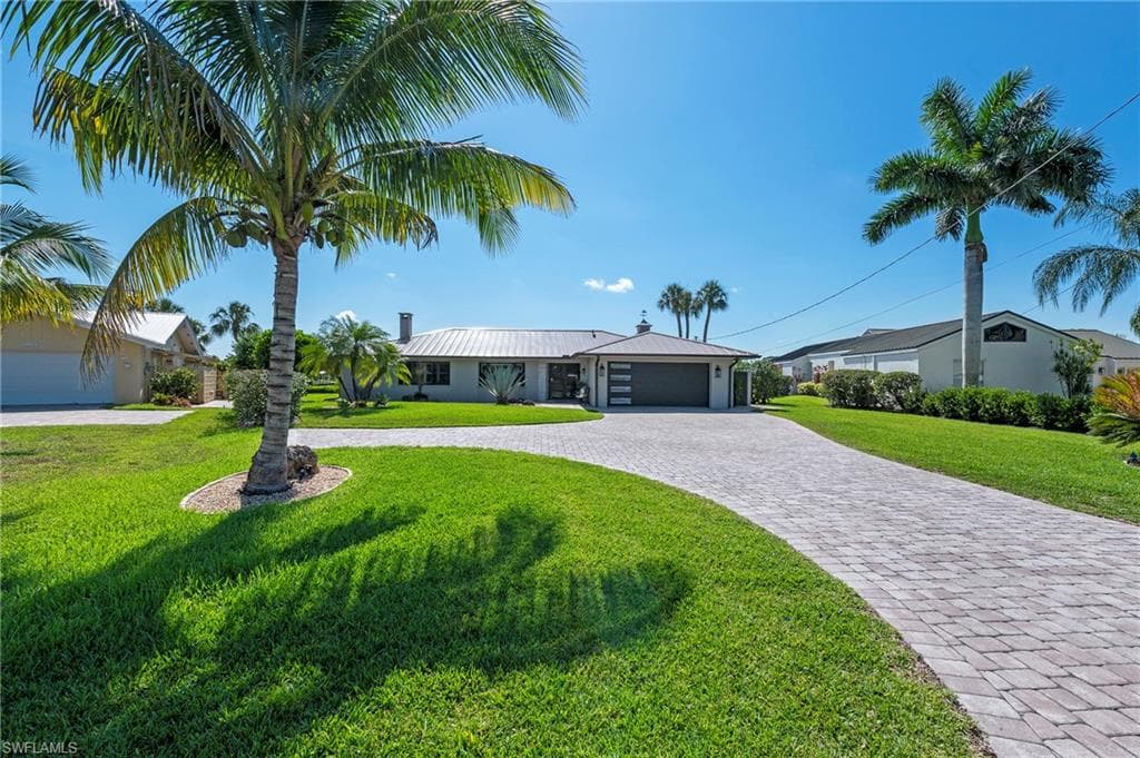 13396 Island Rd, Fort Myers, FL 33905-1