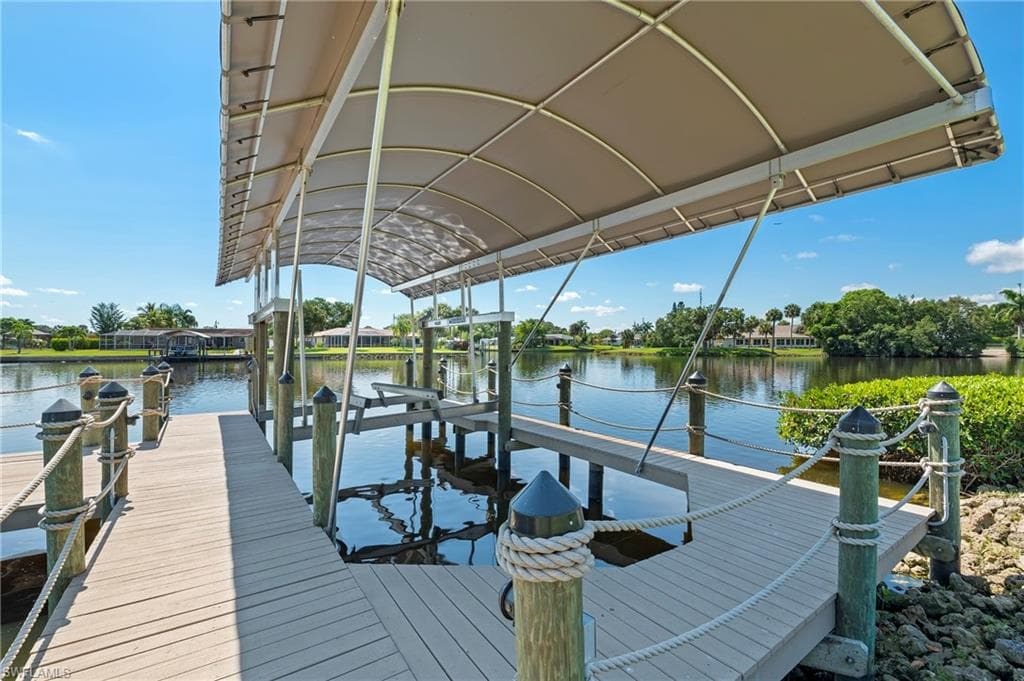 13396 Island Rd, Fort Myers, FL 33905-39