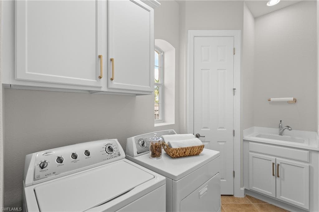 9557 Ironstone Ter 202, Naples, FL 34120-20