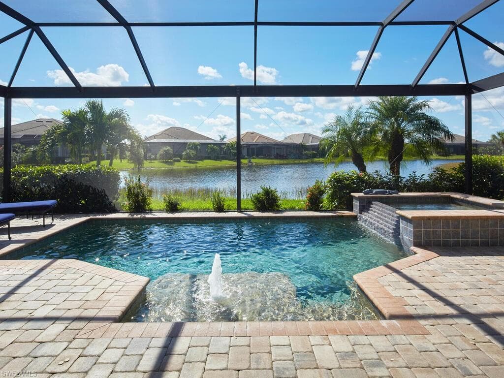 9110 Trivoli Ter, Naples, FL 34119-21
