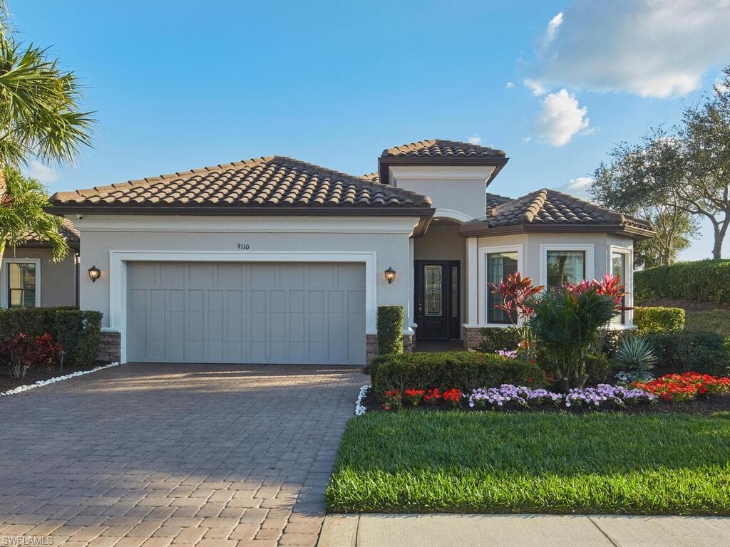 9110 Trivoli Ter, Naples, FL 34119-24