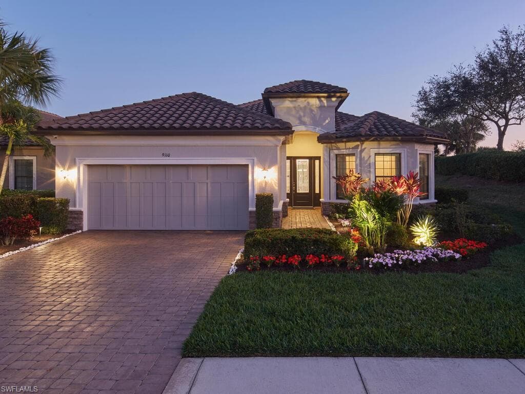 9110 Trivoli Ter, Naples, FL 34119-2