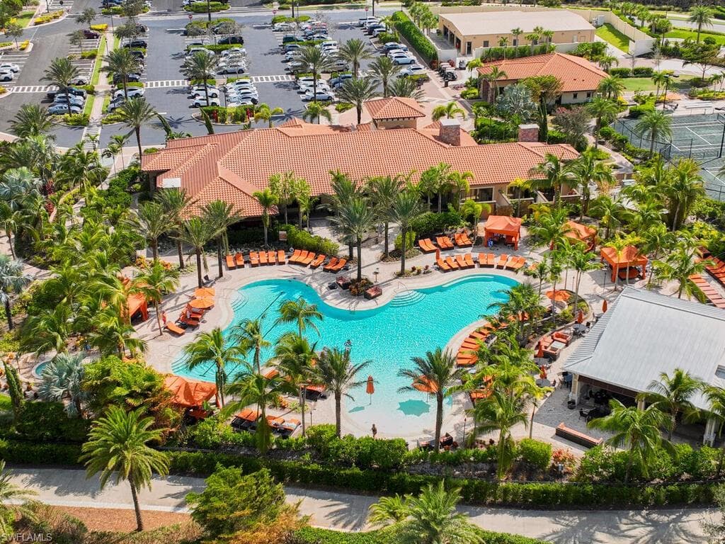 9110 Trivoli Ter, Naples, FL 34119-33