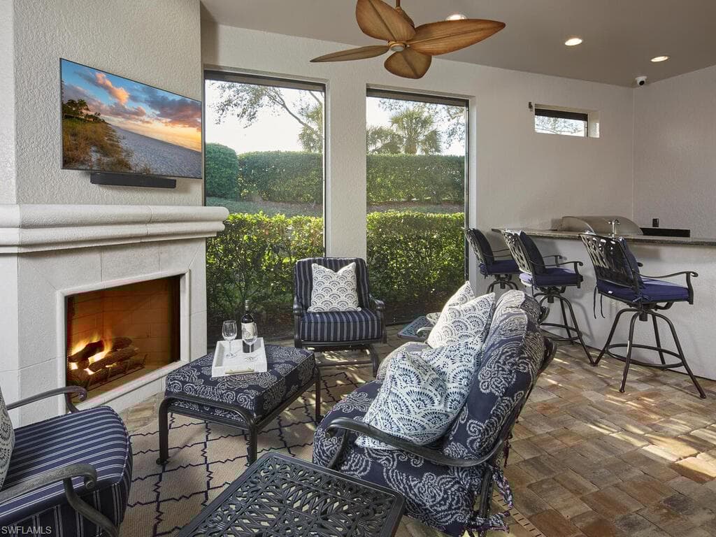 9110 Trivoli Ter, Naples, FL 34119-5