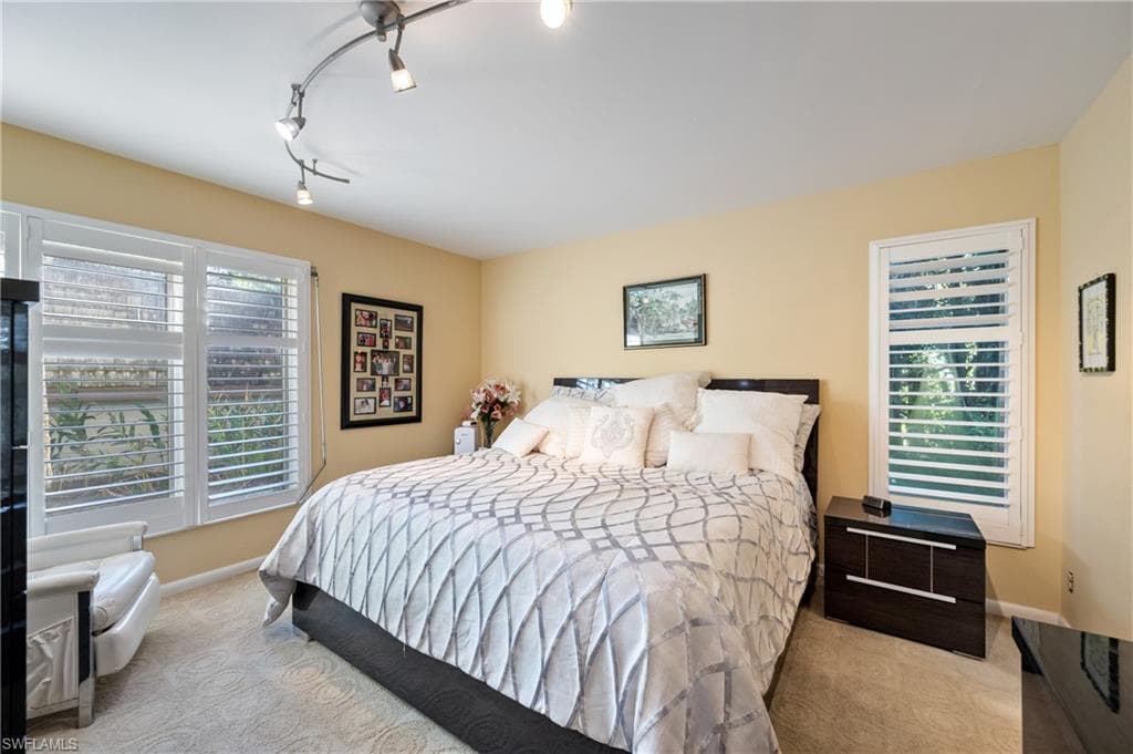104 Wilderness Dr J-138, Naples, FL 34105-9