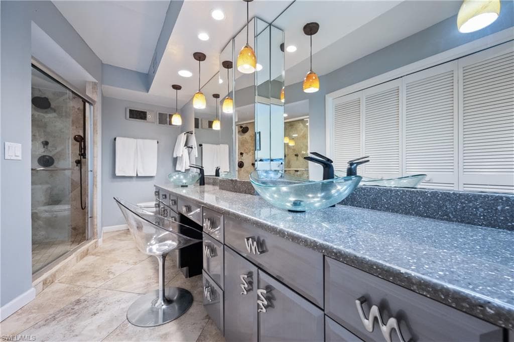 104 Wilderness Dr J-138, Naples, FL 34105-10