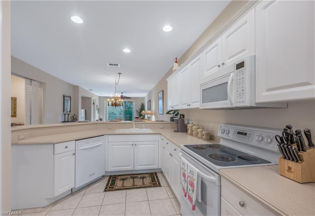 4864 Hampshire Ct 106, Naples, FL 34112-15
