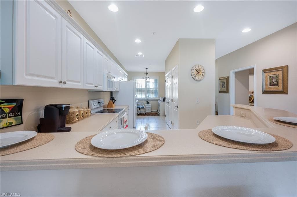 4864 Hampshire Ct 106, Naples, FL 34112-20