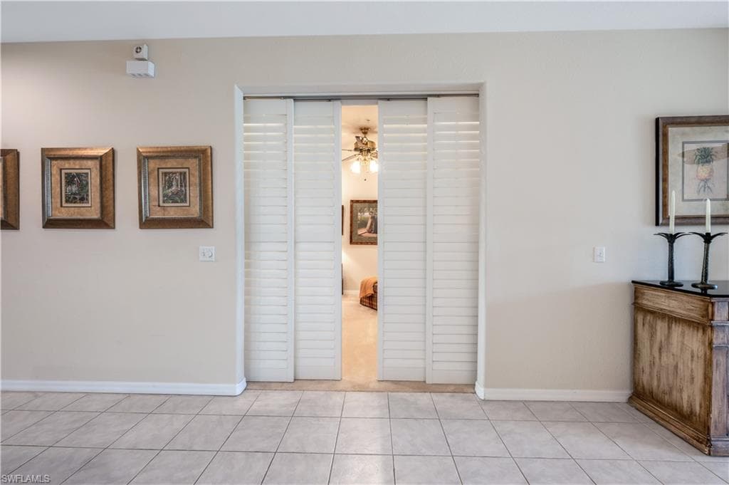 4864 Hampshire Ct 106, Naples, FL 34112-21