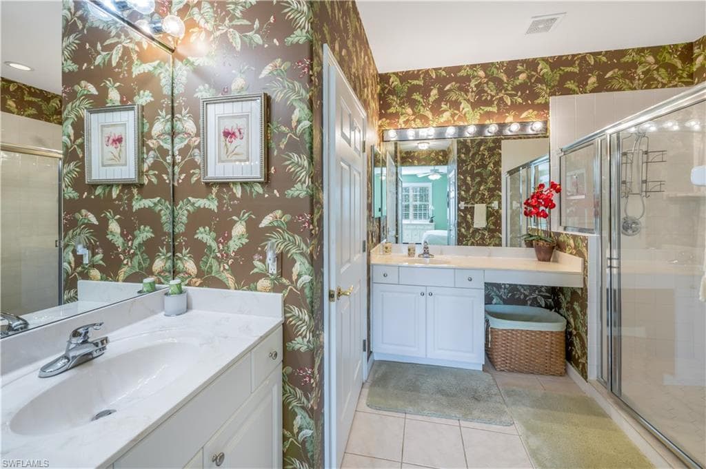 4864 Hampshire Ct 106, Naples, FL 34112-27